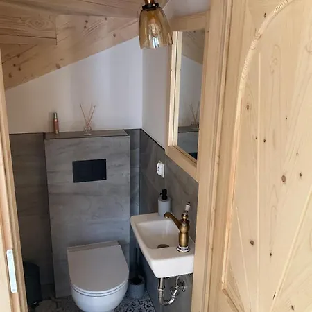 Heidi شاليه زاكوباني